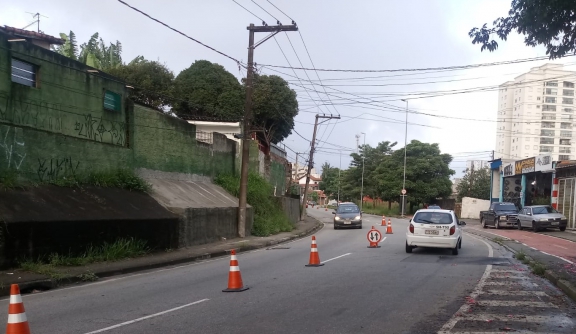 Prefeitura de Mogi das Cruzes - Secretaria de Educação - Notícias -  Avenidas Miguel Gemma e Pedro Romero terão faixas reversíveis a partir  desta segunda-feira